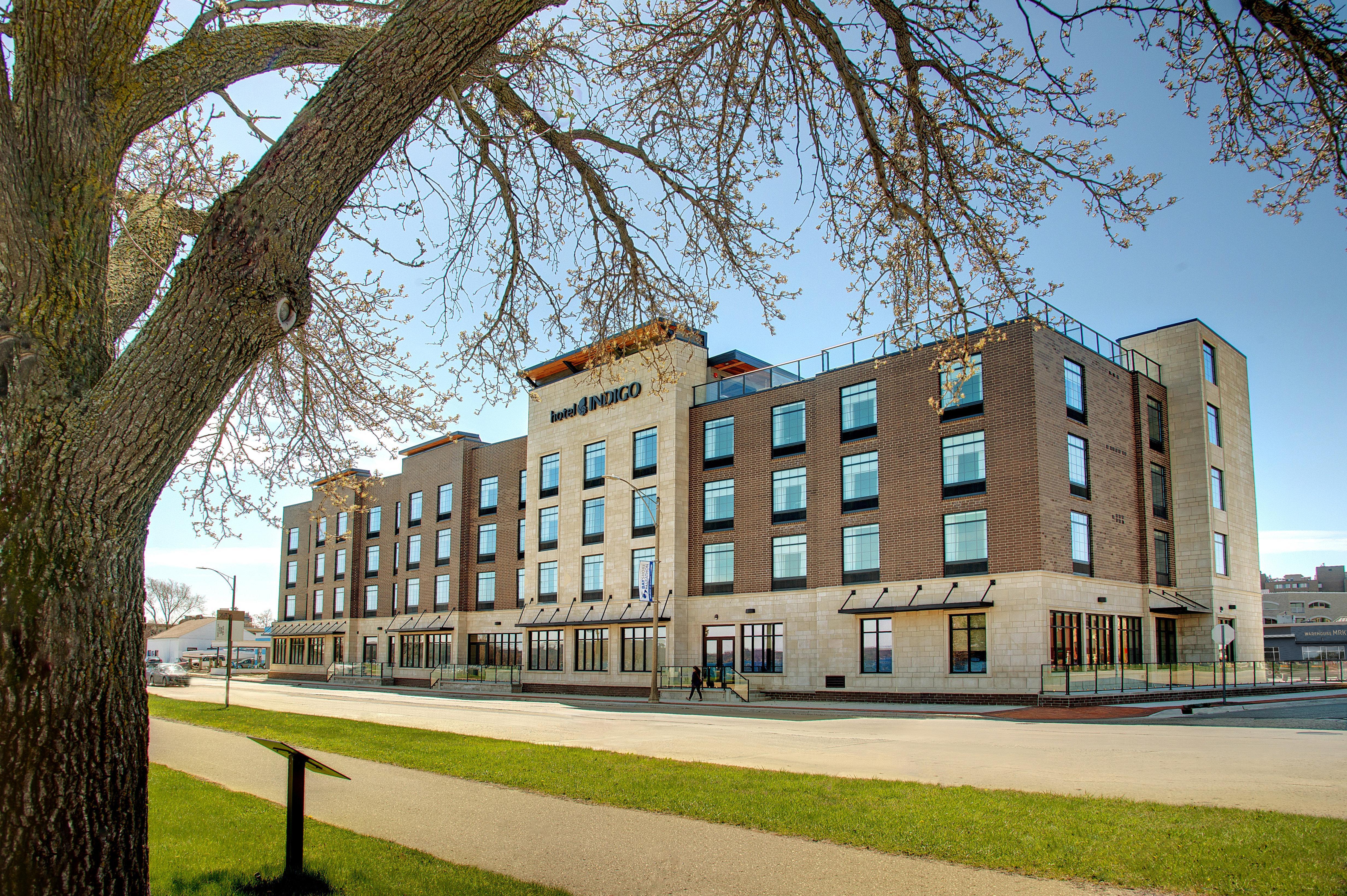Hotel Indigo Traverse City By Ihg מראה חיצוני תמונה